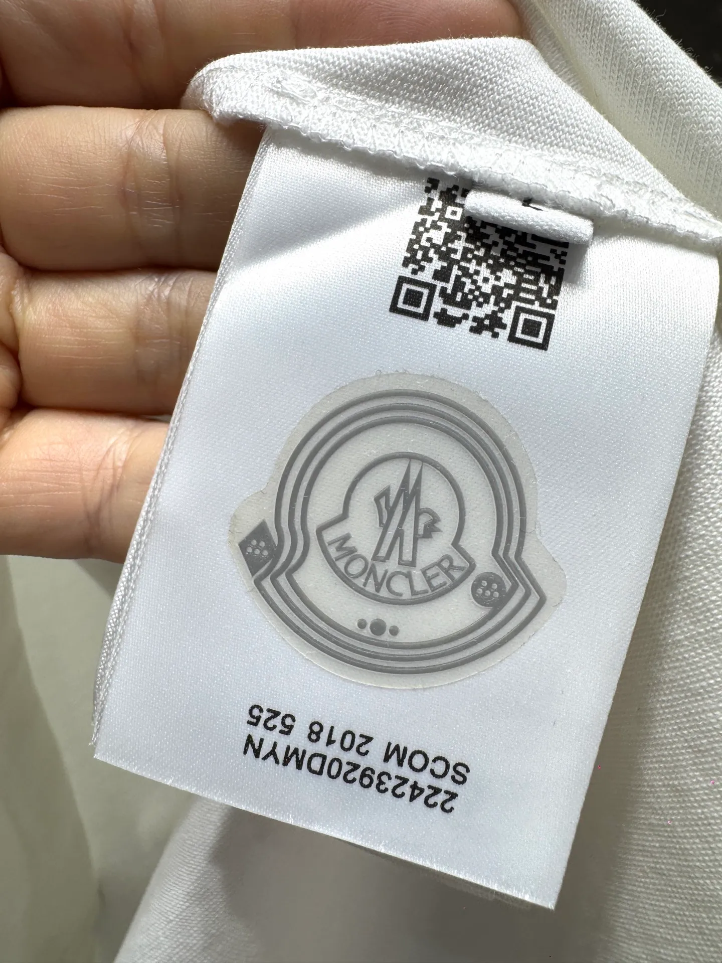 Moncler* LOGO‼️ T ® 🖤280g ， ， ， ! logo Retro "EST.1952" ， ， ， ! ⚠️ ： ⚠️SG 26277 Same Style 𝐂𝐎𝐋𝐎𝐔𝐑：White Gray Red Black 𝐒𝐈𝐙𝐄：S-XXl